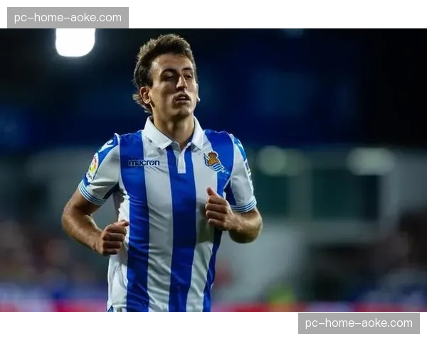 奥亚萨瓦尔传中直接联系禁区攻击手形成立体化打击